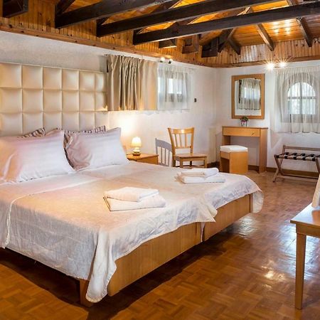 Georgalas Sun Beach Rooms Nea Kallikrateia Bagian luar foto