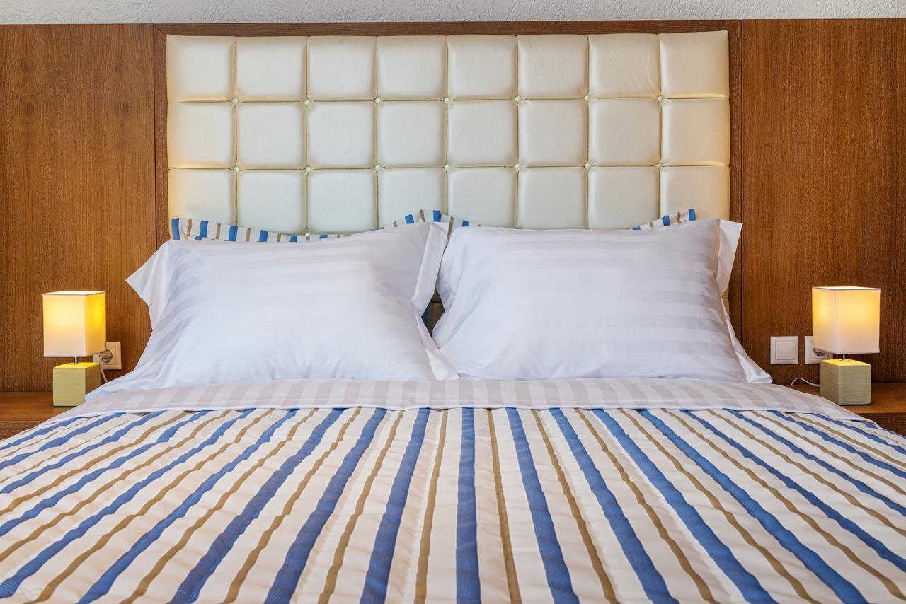 Georgalas Sun Beach Rooms Nea Kallikrateia Bagian luar foto