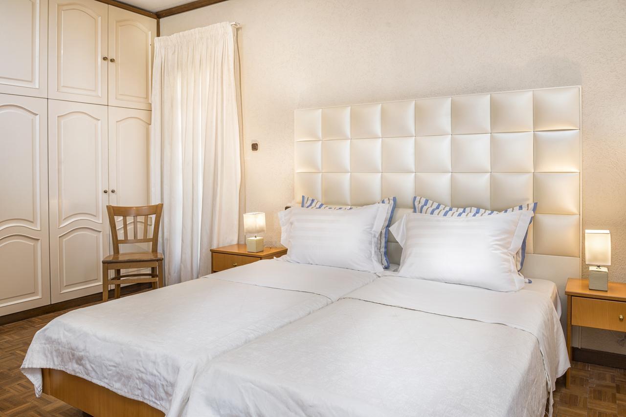 Georgalas Sun Beach Rooms Nea Kallikrateia Bagian luar foto