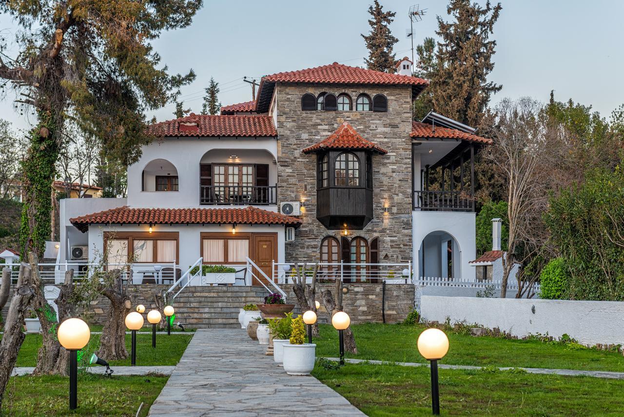 Georgalas Sun Beach Rooms Nea Kallikrateia Bagian luar foto