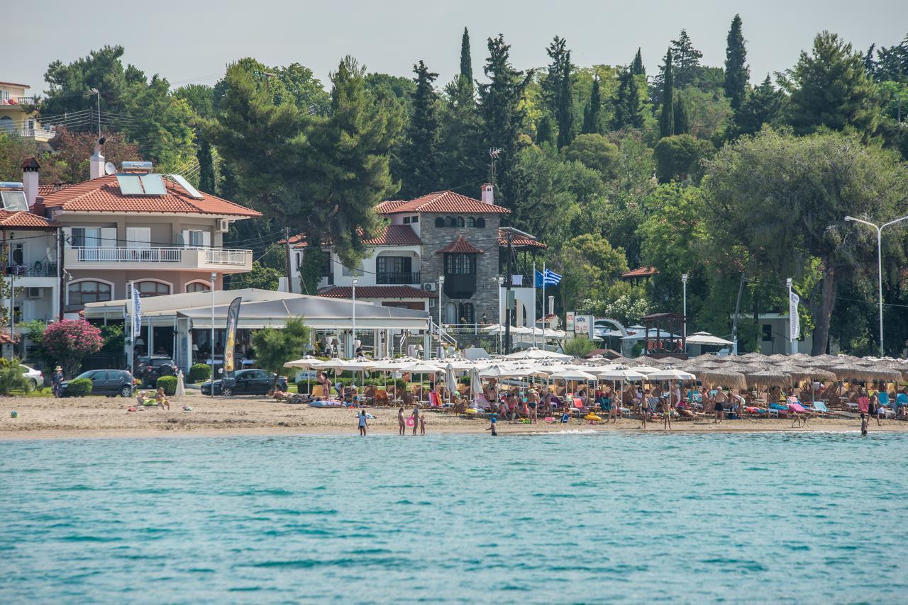 Georgalas Sun Beach Rooms Nea Kallikrateia Bagian luar foto