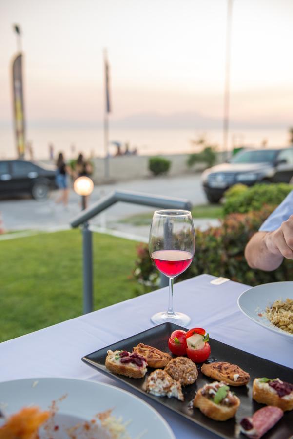 Georgalas Sun Beach Rooms Nea Kallikrateia Bagian luar foto