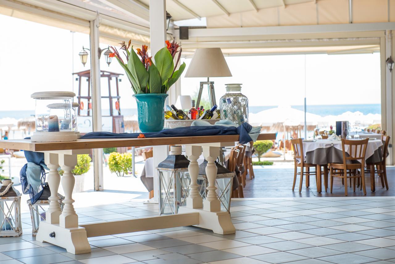Georgalas Sun Beach Rooms Nea Kallikrateia Bagian luar foto