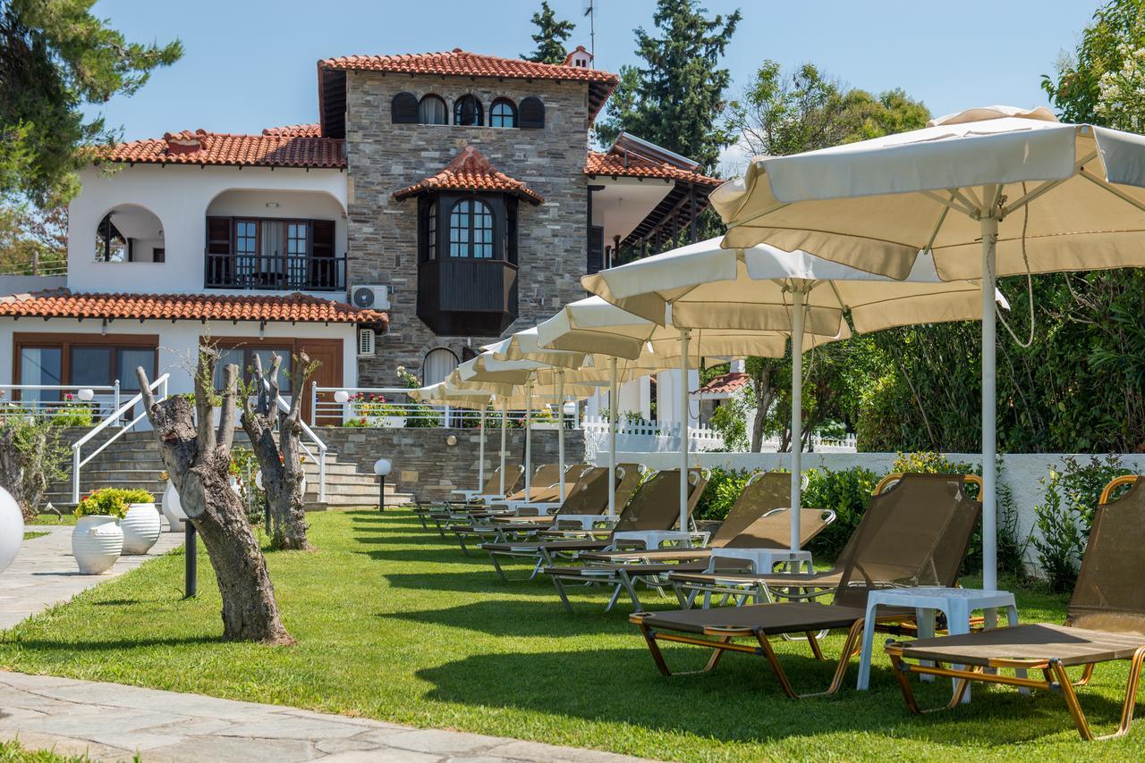 Georgalas Sun Beach Rooms Nea Kallikrateia Bagian luar foto
