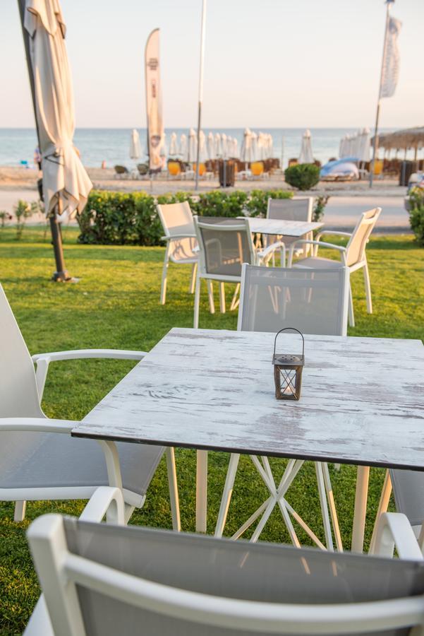 Georgalas Sun Beach Rooms Nea Kallikrateia Bagian luar foto