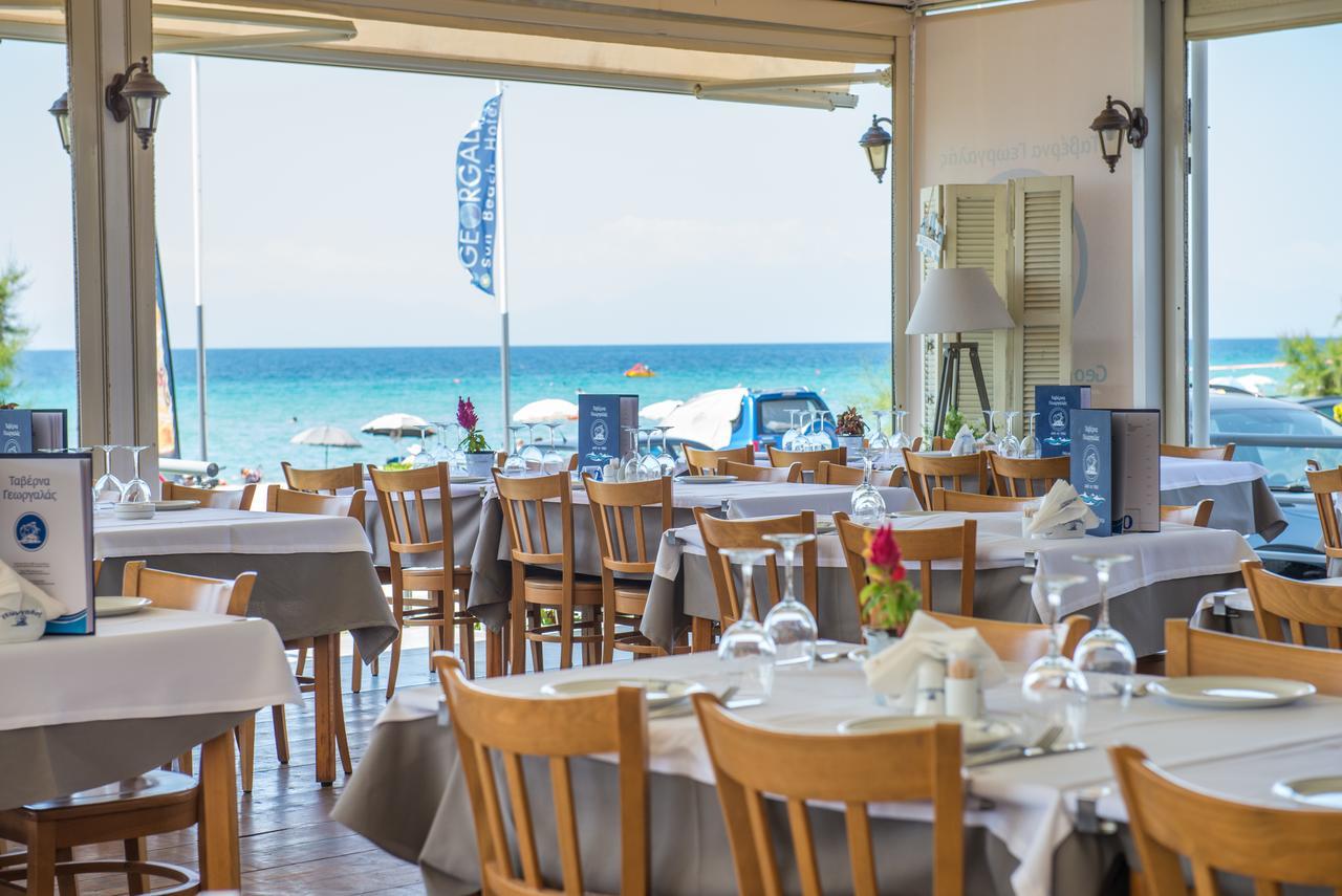 Georgalas Sun Beach Rooms Nea Kallikrateia Bagian luar foto