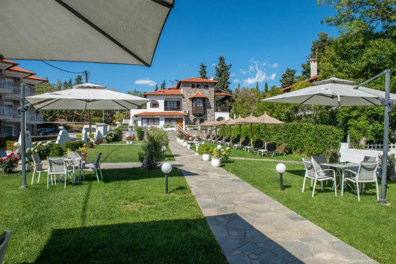 Georgalas Sun Beach Rooms Nea Kallikrateia Bagian luar foto