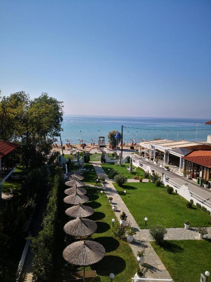 Georgalas Sun Beach Rooms Nea Kallikrateia Bagian luar foto